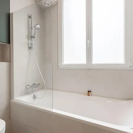Keyz - Luxury 3 Bedrooms Near Champs Elysees Apartment