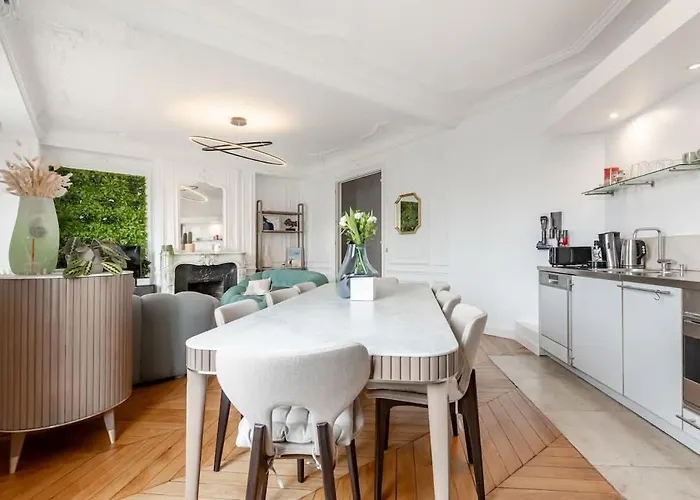 Keyz - Luxury 3 Bedrooms Near Champs Elysees Apartment *